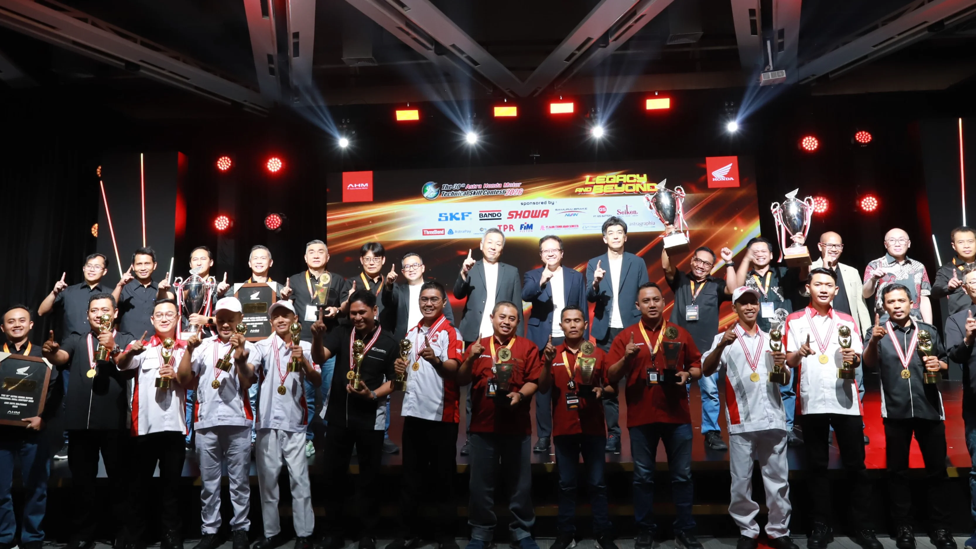 Perkuat Komitmen Hadirkan Layanan Servis Motor Terbaik, Ribuan Teknisi Bengkel AHASS Asah Kompetensi di Technical Skill Contest